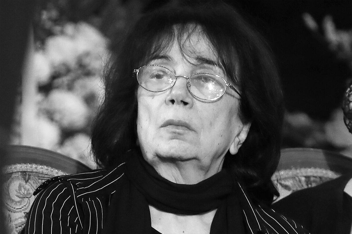 «Маша била мать?»: дочь Баталова с ДЦП обвинили в смерти вдовы актера из-за синяков на теле