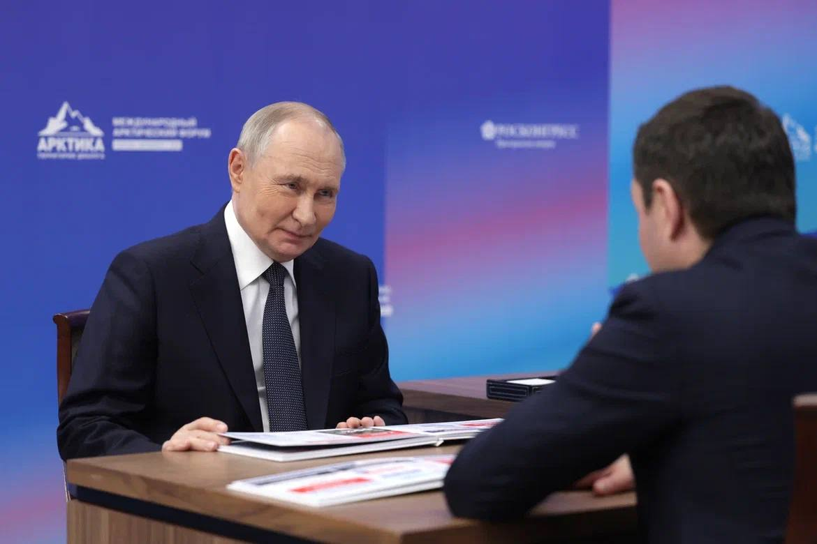 Губернатор Мурманской области Андрей Чибис поздравил президента Владимира Путина с днем рождения и пожелал вдохновения для новых свершений