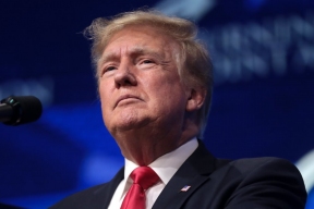 Верховный суд США встал на сторону Трампа в споре о праве на гражданство по рождению
