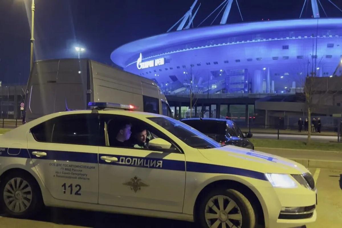 ГАИ Петербурга сорвала уличные гонки у «Газпром Арены»