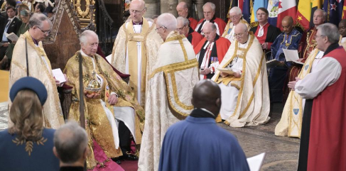 В Великобритании короновали короля Карла III