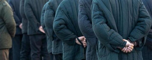 Новосибирский суд разрешил заключенным не держать руки за спиной
