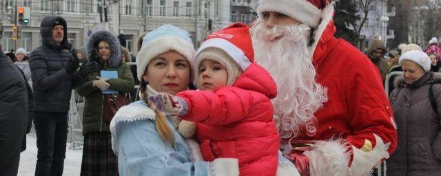 В Петербурге состоялся велопарад Дедов Морозов и Снегурочек