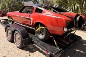 500 км/ч на «авиакеросине»: Ford Mustang 1967 года с турбиной от истребителя выставили на аукцион — водителю оставили лишь узкий закуток