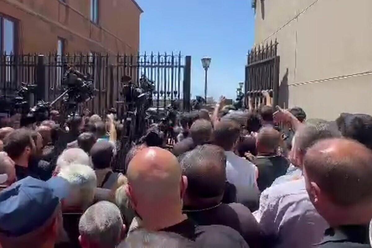 Архиепископ Аджапахян добровольно отправится в Следственный комитет Армении