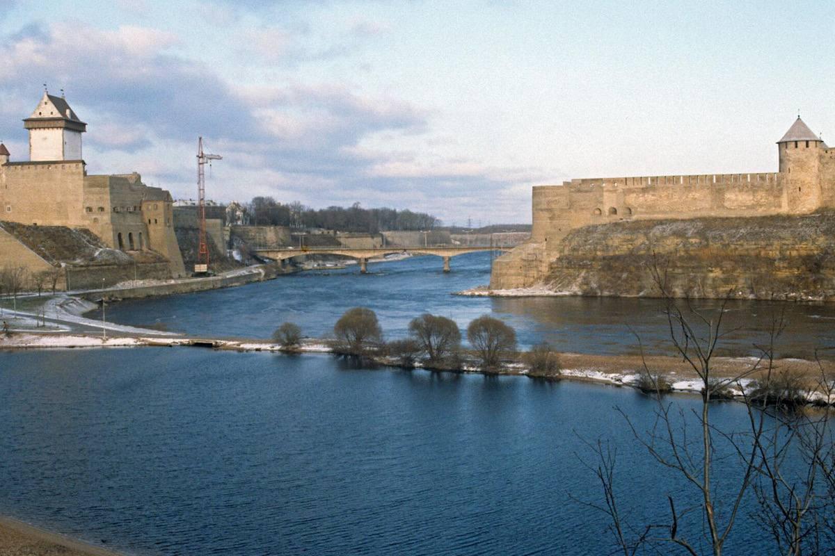 Эстония готова установить буи на Нарве при отсутствии соглашения с Россией