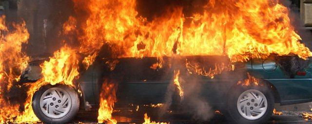 В Иванове в ночь на 29 марта сожгли иномарки Mercedes и Renault