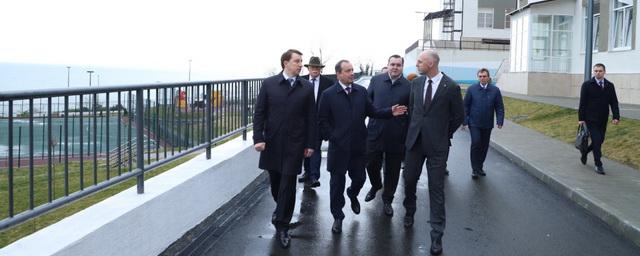 В Сочи председатель ЗСК оценил темпы строительства школ