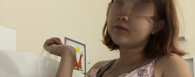 Забеременевшая в 13 лет школьница из Железногорска родила девочку