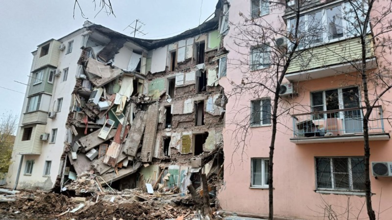 Астраханские власти хотят возвести новый дом на месте рухнувшей пятиэтажки