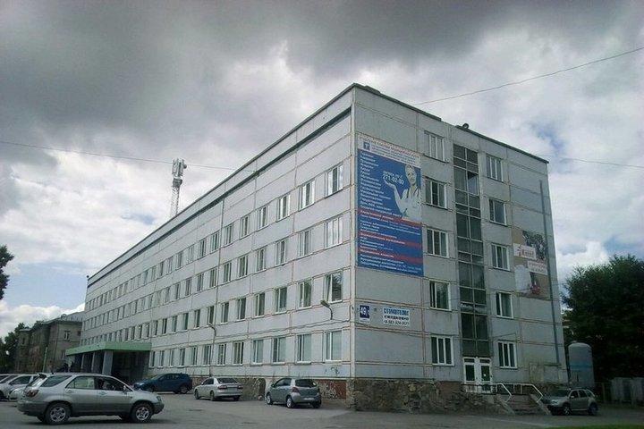 Новосибирский Минздрав подтвердил переполненность COVID-госпиталя в больнице №12