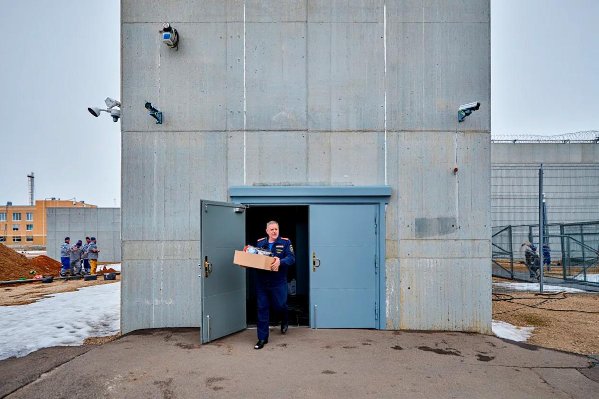 В ХМАО начальник центра УФСИН лишился должности после скандала