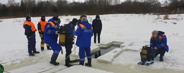 В Ленинградской области 40-летняя женщина утонула в проруби на глазах у детей на Крещение