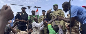 AP: в Нигере мятежники пригрозили убить президента Базума в случае вторжения