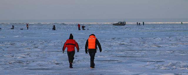 Власти Петербурга усилили контроль водоемов в связи с запретом выхода на лед