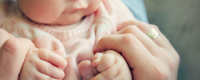 В Новосибирске мать ребенка-инвалида отсудила у ОКБ и роддома 700 тысяч рублей