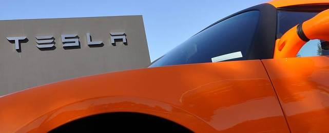 Седан Tesla обошел по продажам в Европе люксовые авто Mercedes и BMW