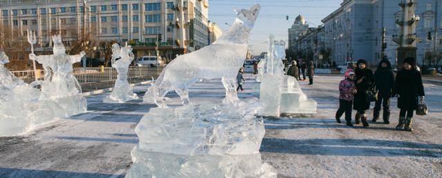 В Чите на площади Ленина открылся новогодний городок