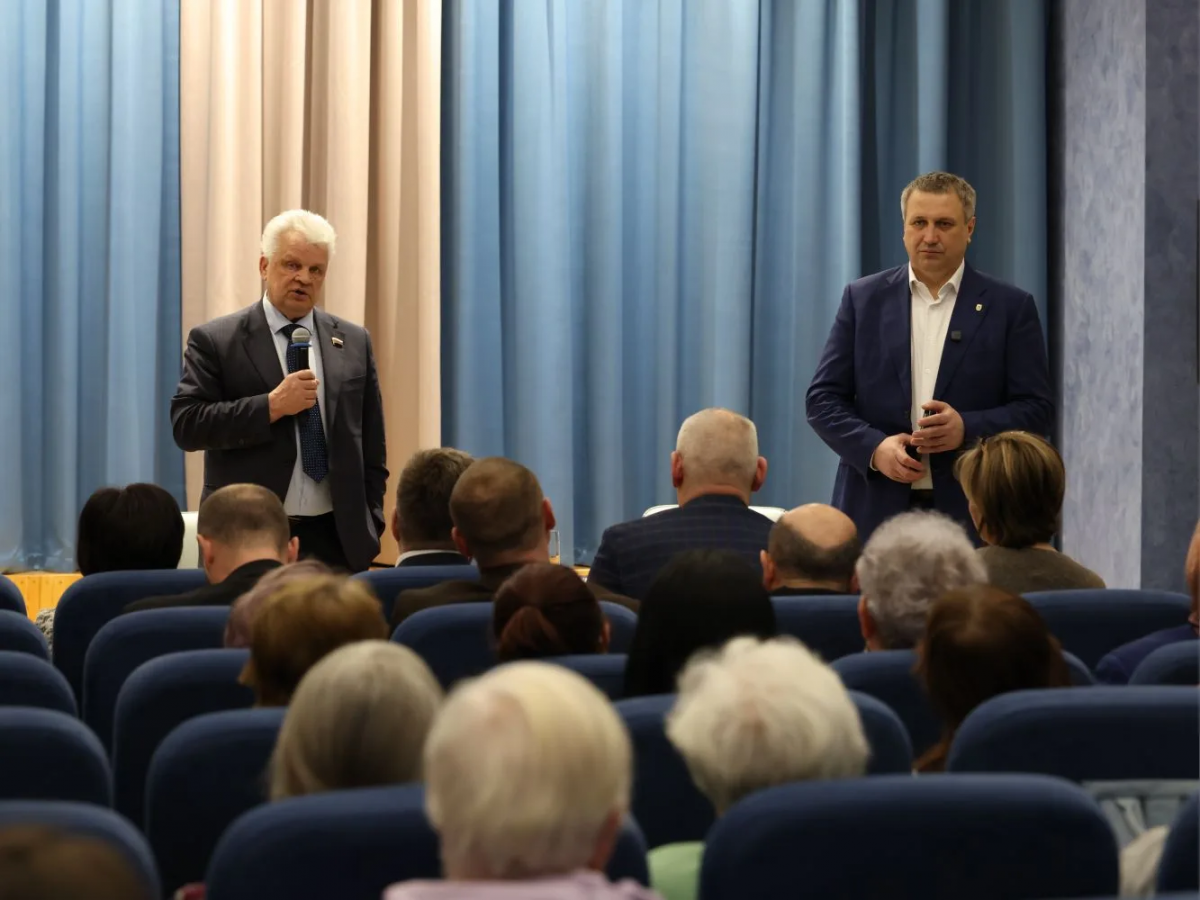 «Кварталы будут прирастать соцобъектами и развиваться»: мэр Иван Носков обсудил создание социальных объектов с жителями Красноглинского района Самары