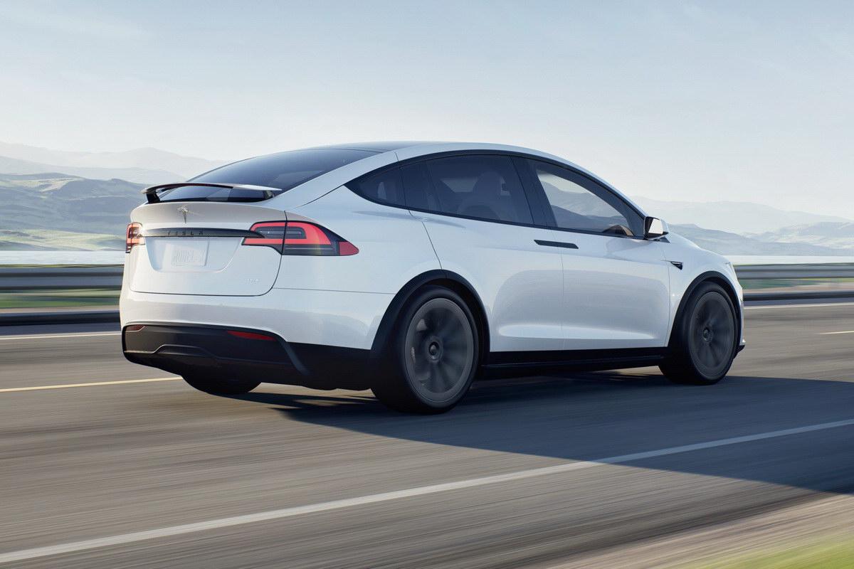 Tesla Model X заняла первое место в тестировании системы ADAS