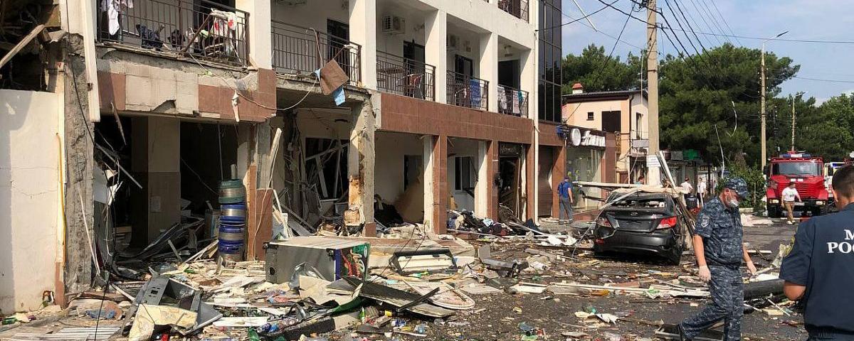 Режим ЧС ввели в районе Геленджика после взрыва газа в отеле