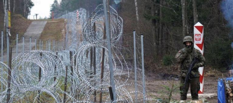 Причиной смерти польского военного вблизи белорусской границы назвали алкоголь