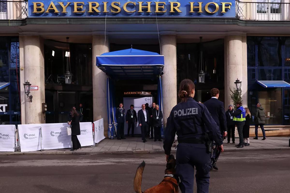 Одиночный пикет прошел у Мюнхенской конференции