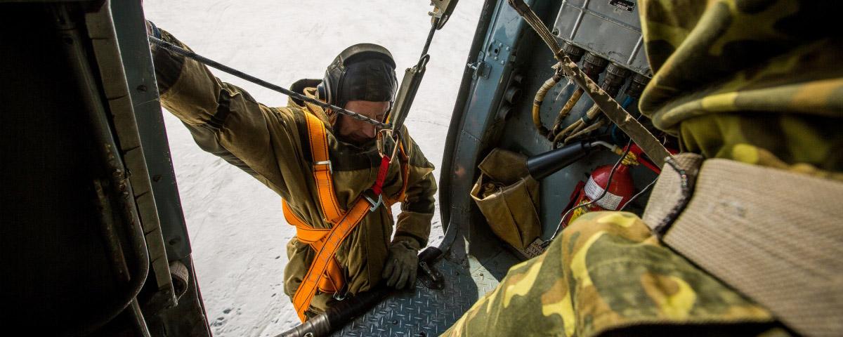 В Новосибирской области десантники тренируются тушит лесные пожары