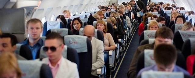 Эксперты АТОР назвали вещи, которые чаще всего воруют пассажиры из самолетов