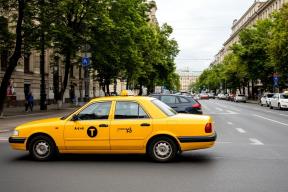 Более 5 млн таксистов работают в России вне закона из-за новых требований