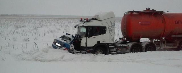 Под Сызранью в ДТП с бензовозом погибли 4 человека