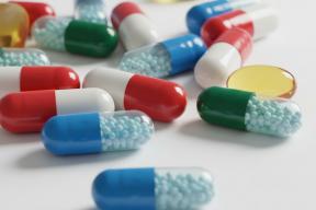 Главный микробиолог Минздрава предупредил о риске неизлечимых инфекций из-за антибиотиков