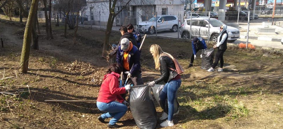 Почти 13. 16.04.2022 Общегородской субботник Москва.