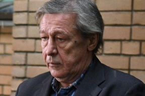 Актера Михаила Ефремова официально записали во враги Украины