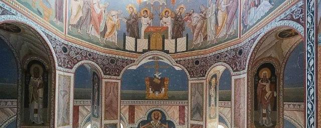 В волгоградском храме Александра Невского завершили роспись фрески «Рождество Христово»