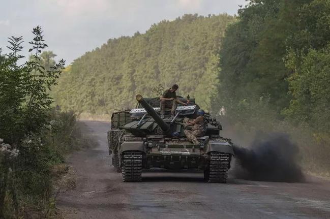 ВСУ угрожает потеря позиций из-за курской авантюры