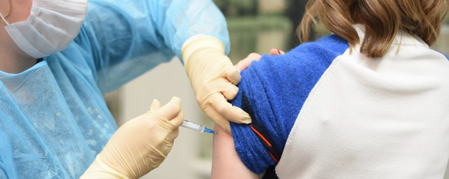 С 31 января можно записаться на вакцинирование через «Госуслуги»