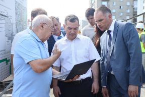 Мэр Новосибирска Максим Кудрявцев: Восстановление подпорной стены на Ипподромской магистрали будет завершено до конца 2026 года