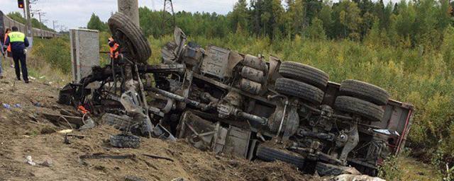 В Рязанской области в ДТП с участием грузовика погибли два человека‍