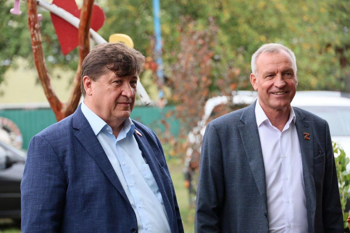 Спикер облдумы Юрий Клепиков встретился с активными жителями Волоконовского округа