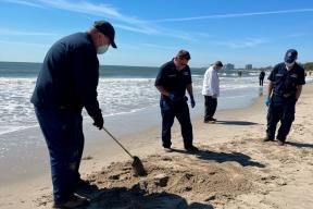 Найденная на пляже нога с титановыми штифтами указала на банкира, пропавшего без вести 26 лет назад