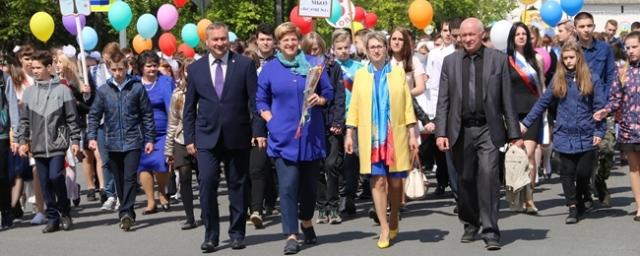 Для юных псковичей прозвенел последний звонок