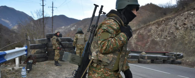 Азербайджан передал Армении тела 30 погибших в Карабахе солдат