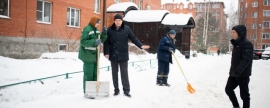 В Дмитрове провели рейд по уборке снега во дворах жилых домов
