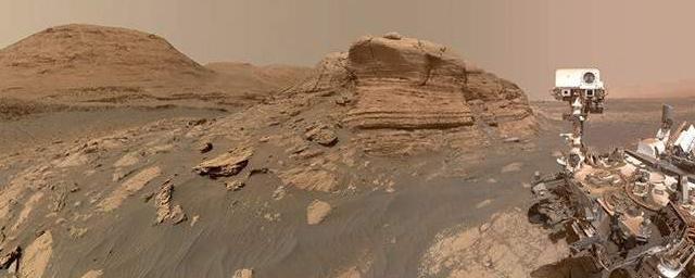 На Марсе в кратере Гейла обнаружен богатый водой минералоид опал