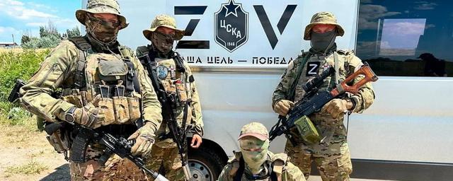 Хоккеисты ЦСКА передали микроавтобус военному батальону «Эспаньола» в зону СВО