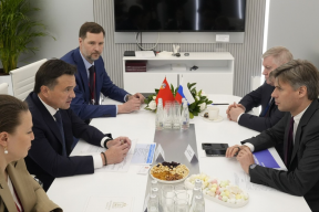 Московская область на ПМЭФ-2025 укрепила сотрудничество с «Роскосмосом»