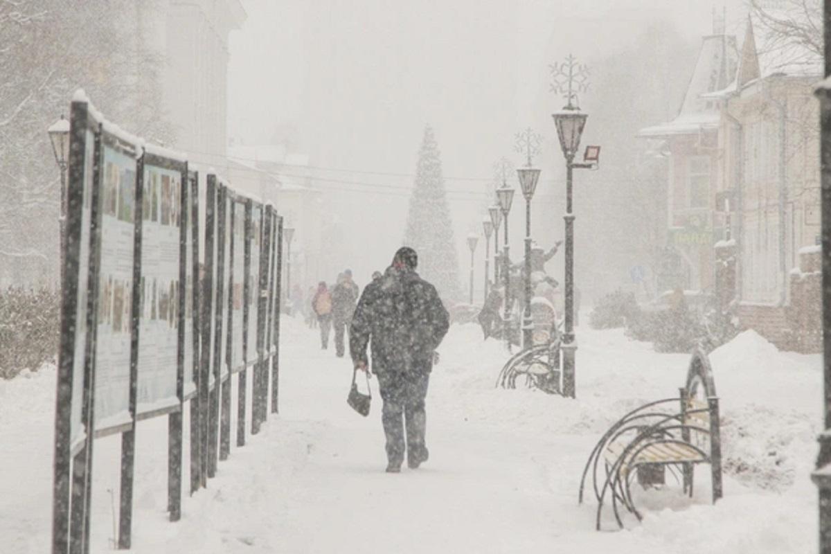 Врач Бурнацкая рассказала, как бороться с метеозависимостью