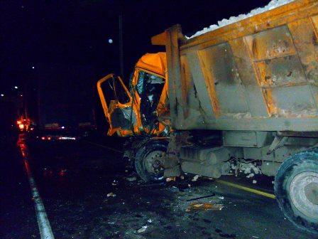 Во Владимирской области самосвал протаранил три легковушки‍