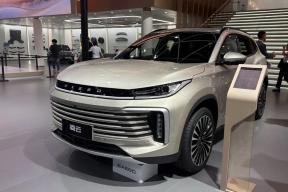 «Закат немецкой тройки»: эксперты объяснили, почему китайские кроссоверы вытесняют BMW и Mercedes с российского рынка